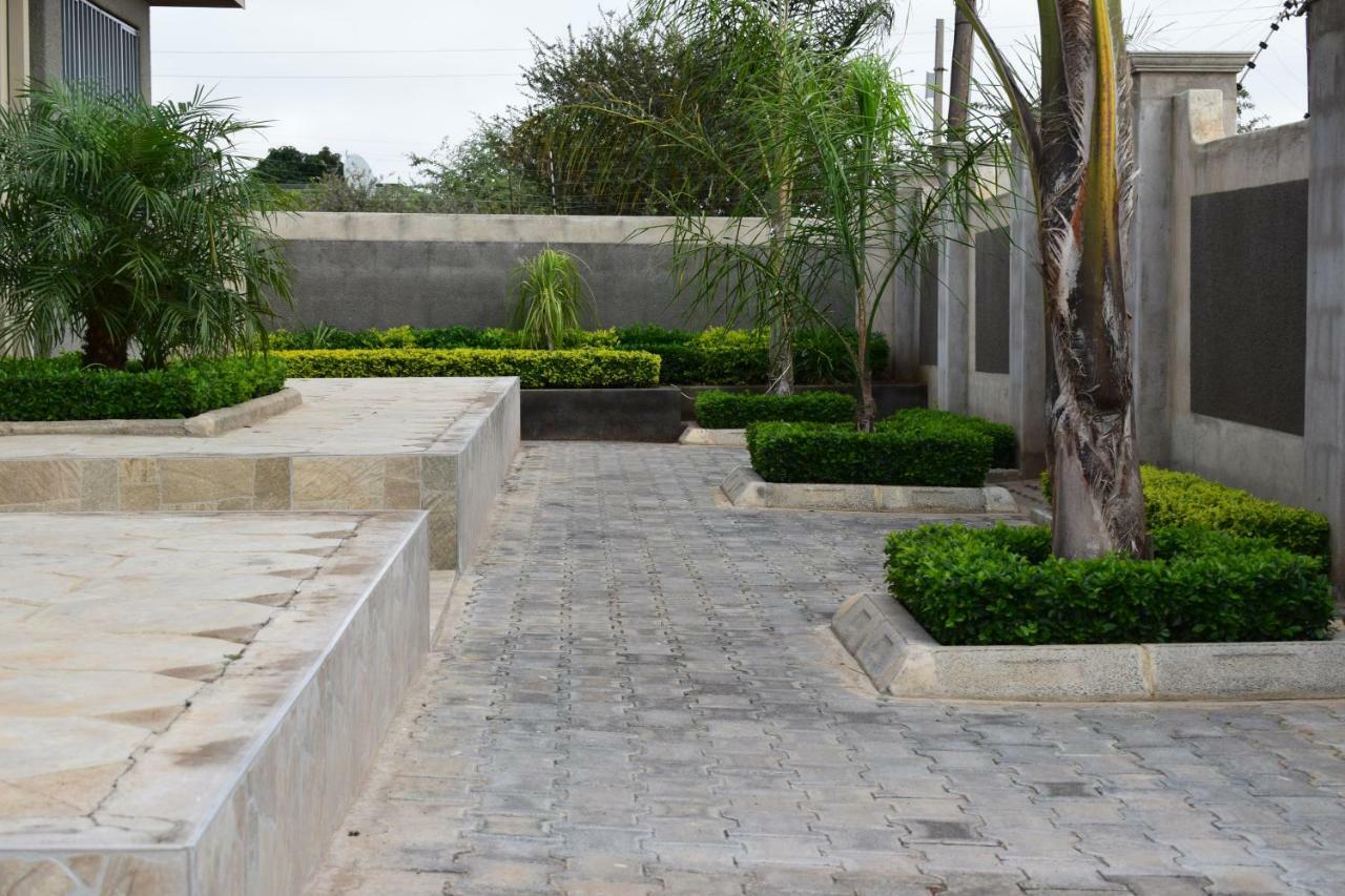 Grey Oak Holiday House Bulawayo Exterior photo